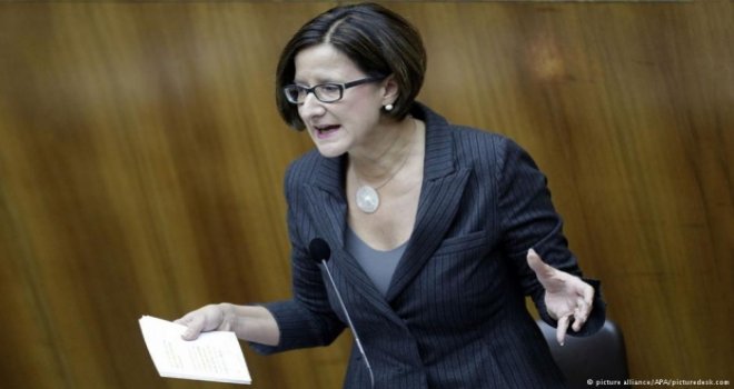 Avusturya'dan Yunanistan'a Schengen tehdidi