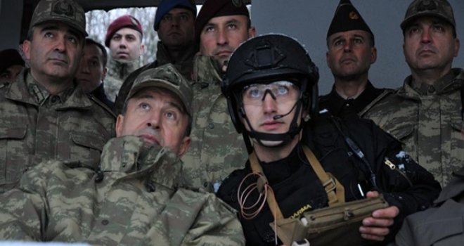 Hulusi Akar, JÖAK'ı ziyaret etti