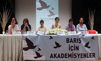 1128 akademisyenden 2'si imzasını geri çekti