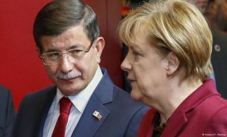 Berlin'de Türkiye-Almanya buluşması